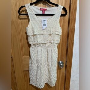Up by Ultra Pink Size XS Ivory Cream Lace Sleeveless Lined Dress Elastic Waist.